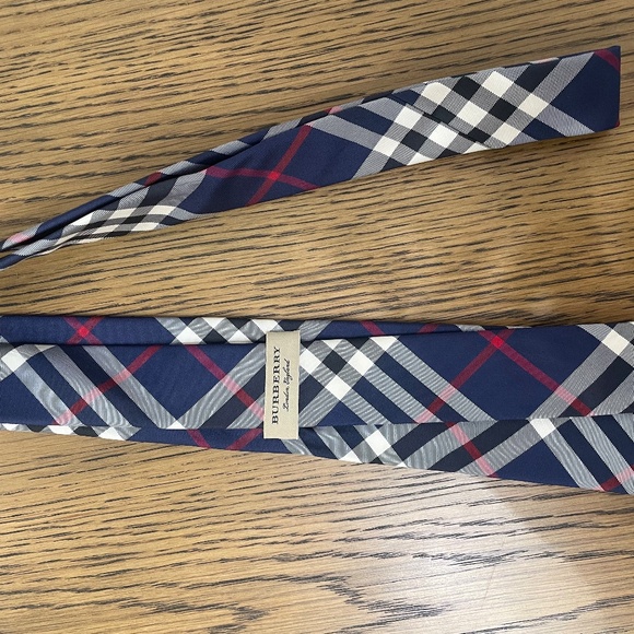 Burberry Check Silk Tie - Picture 2 of 3